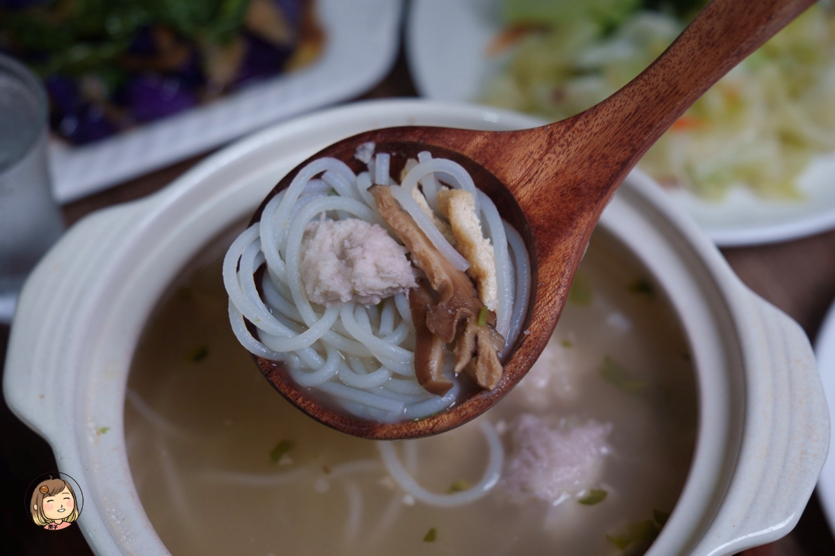【 i3Fresh 愛上新鮮 】吳秉承師傅聯名系列：豪氣食堂台式芋頭炊粉湯｜在家也能喝到媽媽味的古早湯頭