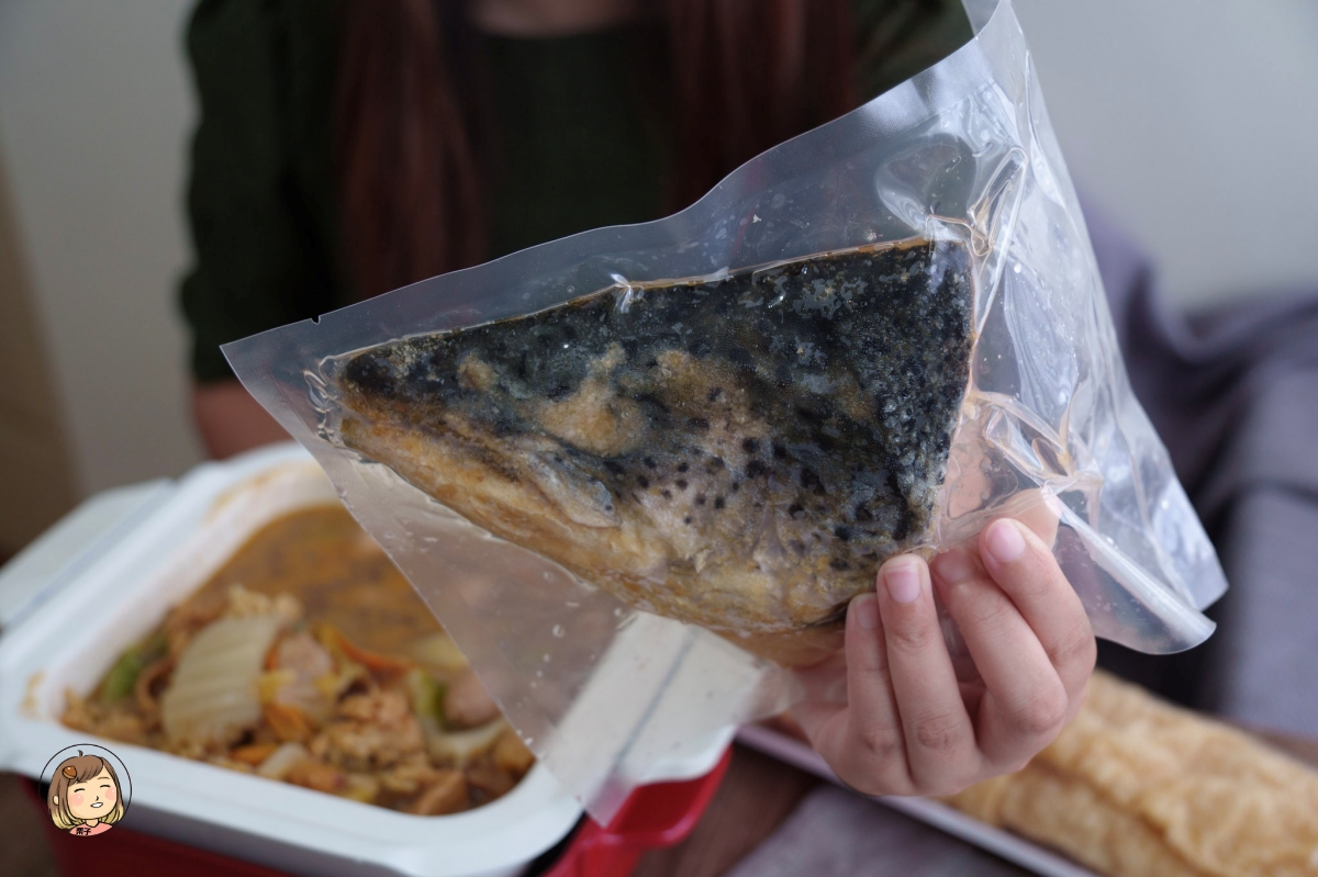 冷凍鍋物推薦｜【 i3Fresh 愛上新鮮 × 吳秉承師傅 】鮮香砂鍋魚頭好評開箱！免備料、湯鮮味濃、方便又暖心