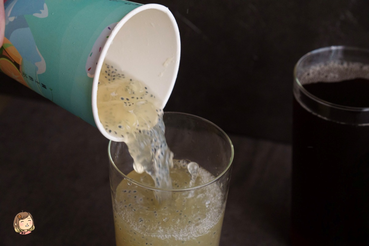 暖心又大杯！台中「國王的茶-西屯重慶店」：冬日飲品神隊友，熟客都愛的高顏值好店！