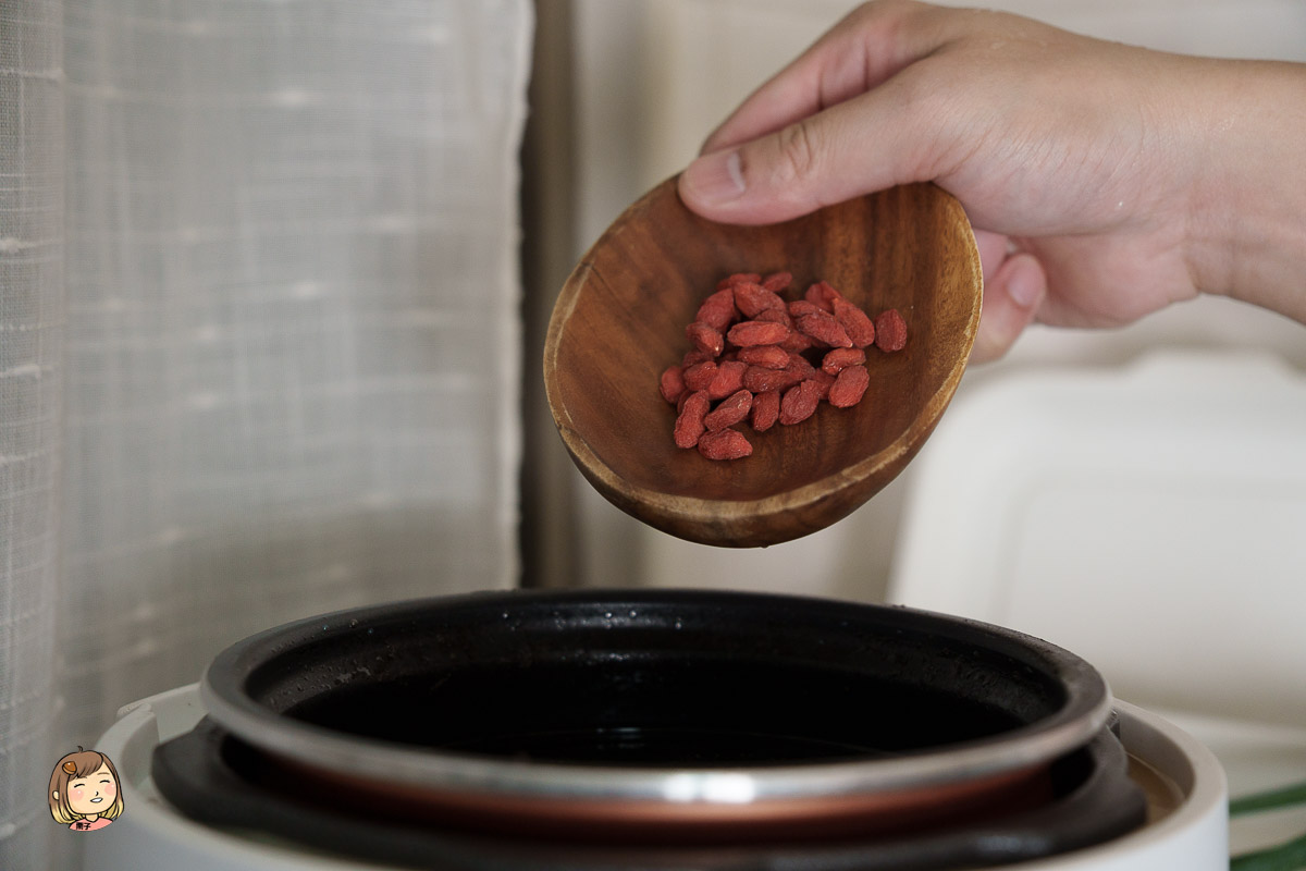 暖身進補超簡單！聯昌八珍/何首烏燉包，輕鬆燉出高品質藥膳