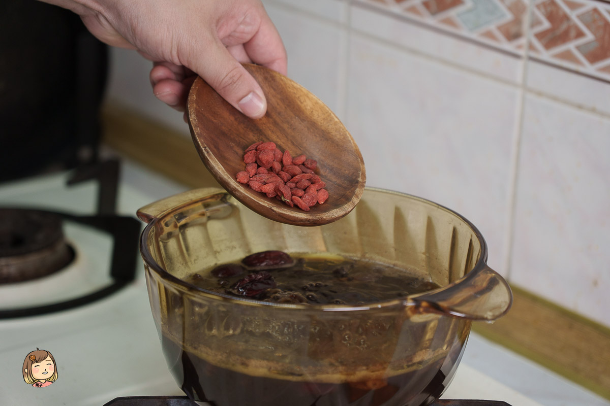 暖身進補超簡單！聯昌八珍/何首烏燉包，輕鬆燉出高品質藥膳