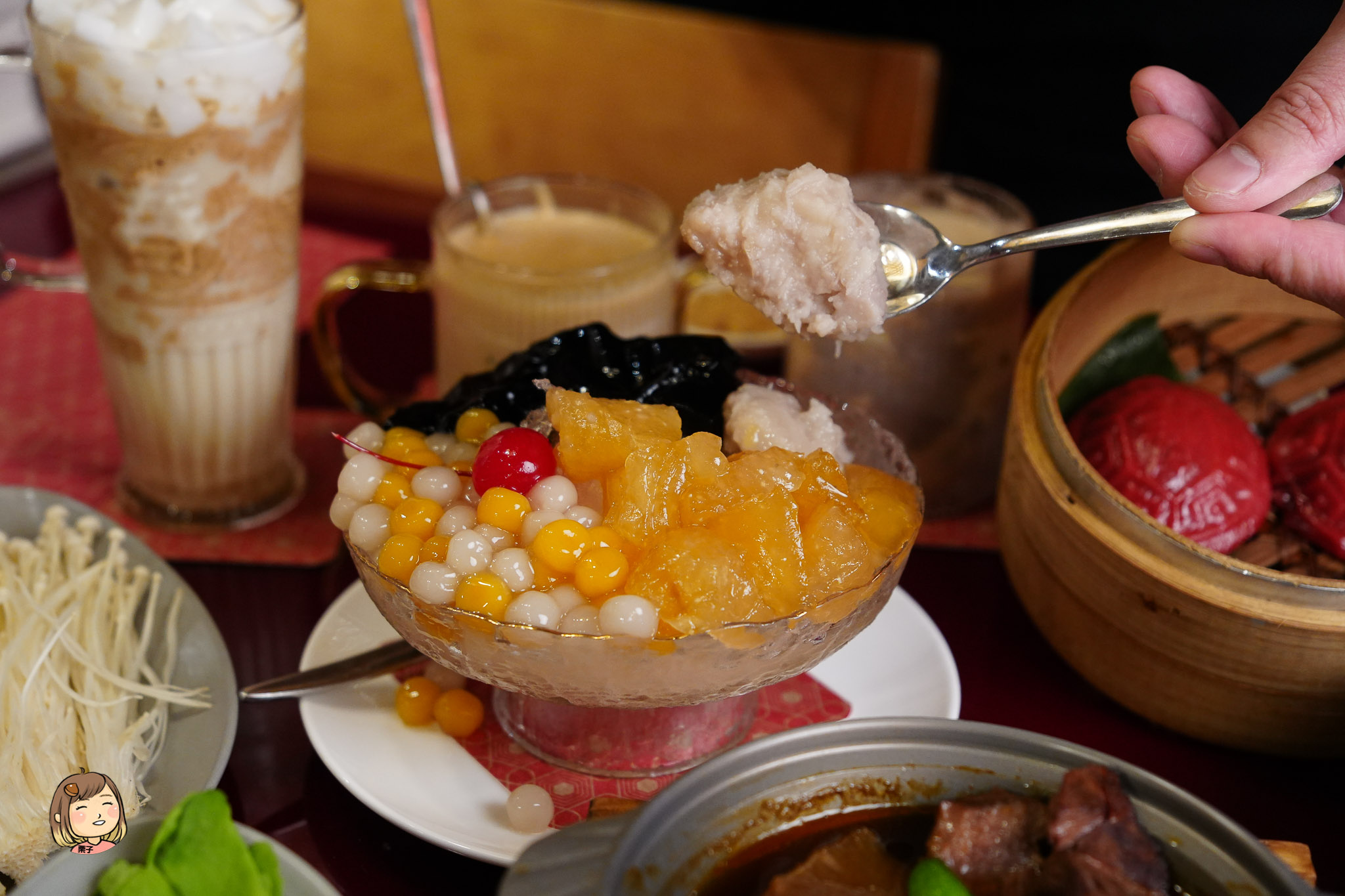 【台中食記】有春茶館：找回記憶中的古早味，一場關於「台式美學」的時光味蕾旅行｜新年必吃炸年糕、陶鍋濃白雞湯年味十足。2026年菜預訂中