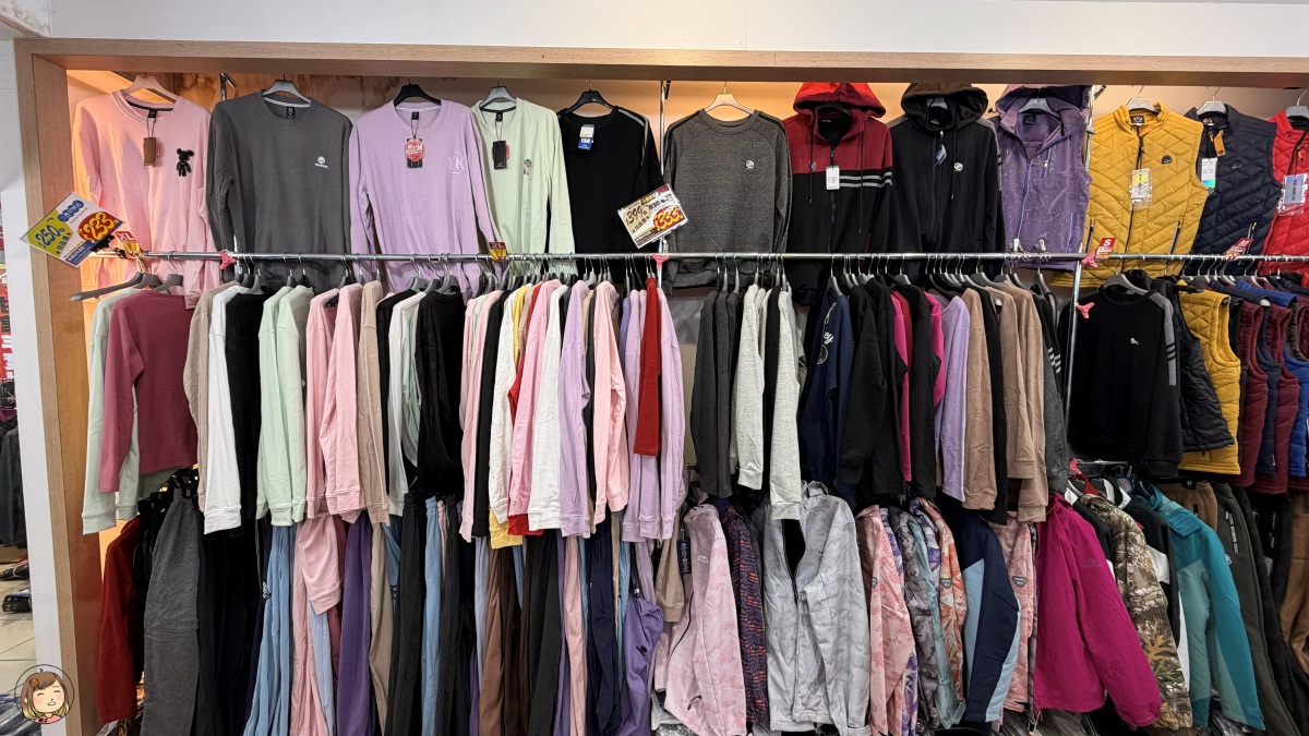 【大甲特賣會】強寒流來襲必衝！石墨烯暖流被$998、發熱衣$88，大甲蔣公路人潮爆滿搶翻天！