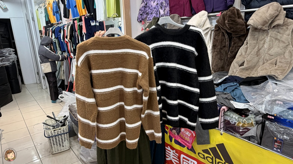 【大甲特賣會】強寒流來襲必衝！石墨烯暖流被$998、發熱衣$88，大甲蔣公路人潮爆滿搶翻天！