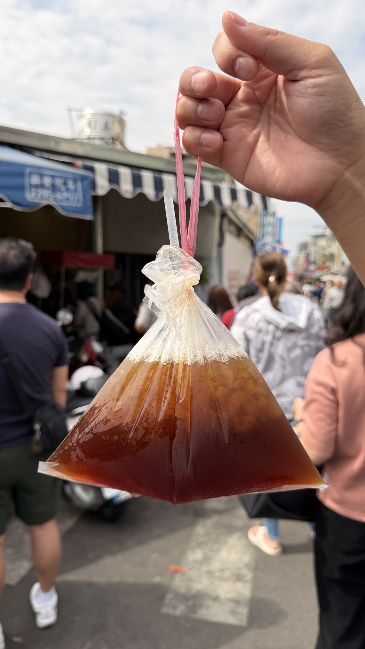 台中西區第五市場慢時光：老建築、市場美食與最道地的老派生活指南