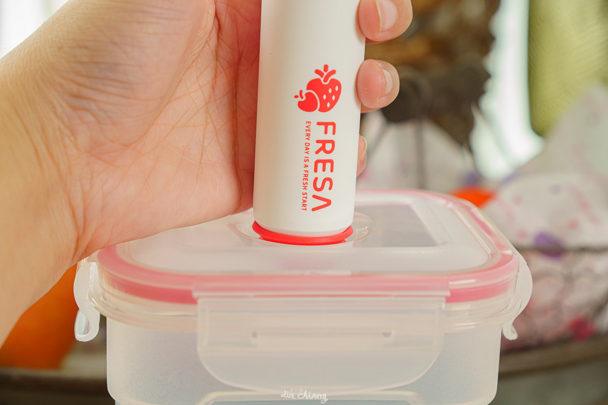 『生活好物』蓋子可微波FRESA真空保鮮盒，延長保鮮新鮮佳、沙拉、便當都適用，上班族、健身餐的好幫手。